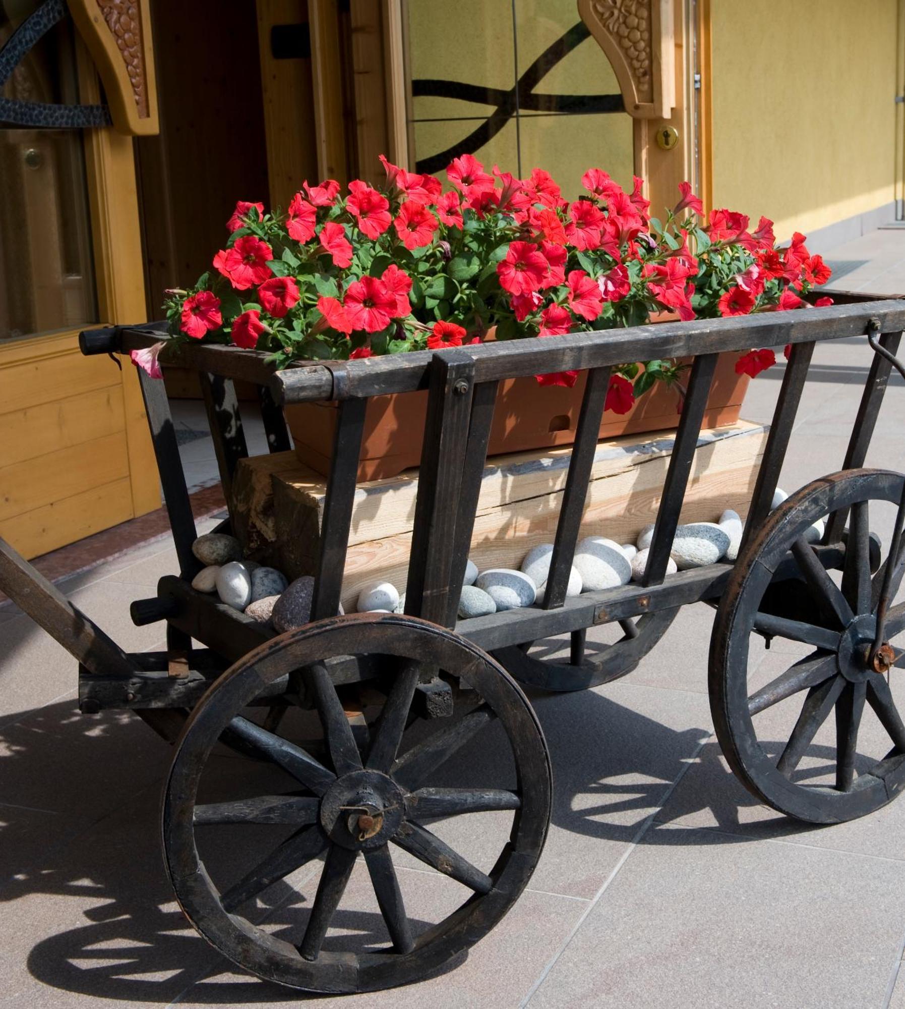 Hotel Garni La Vigna - Adult Friendly San Michele allʼAdige Zewnętrze zdjęcie