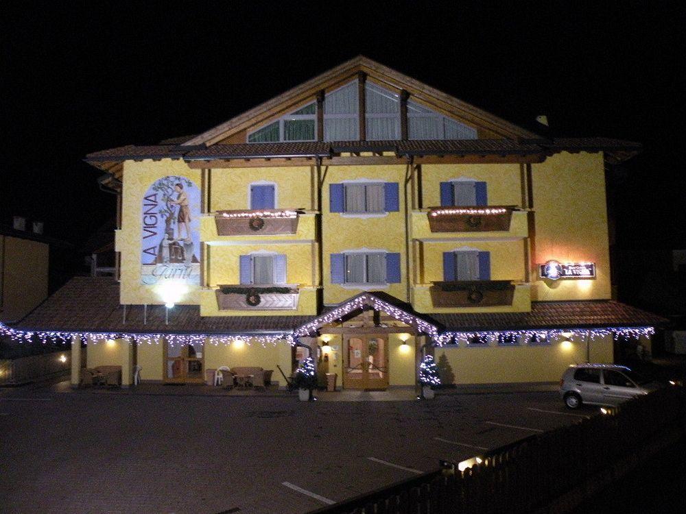 Hotel Garni La Vigna - Adult Friendly San Michele allʼAdige Zewnętrze zdjęcie