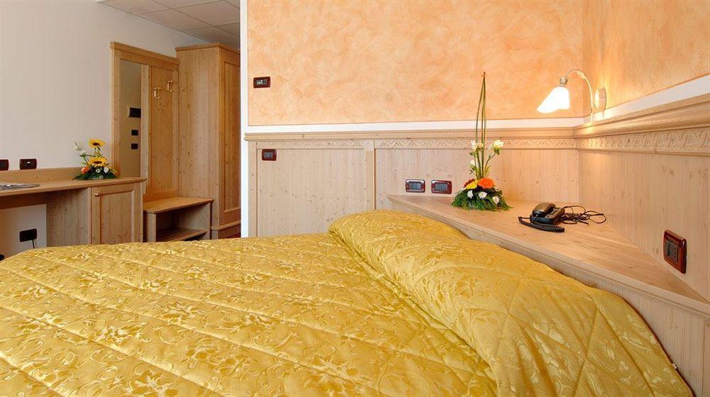 Hotel Garni La Vigna - Adult Friendly San Michele allʼAdige Zewnętrze zdjęcie