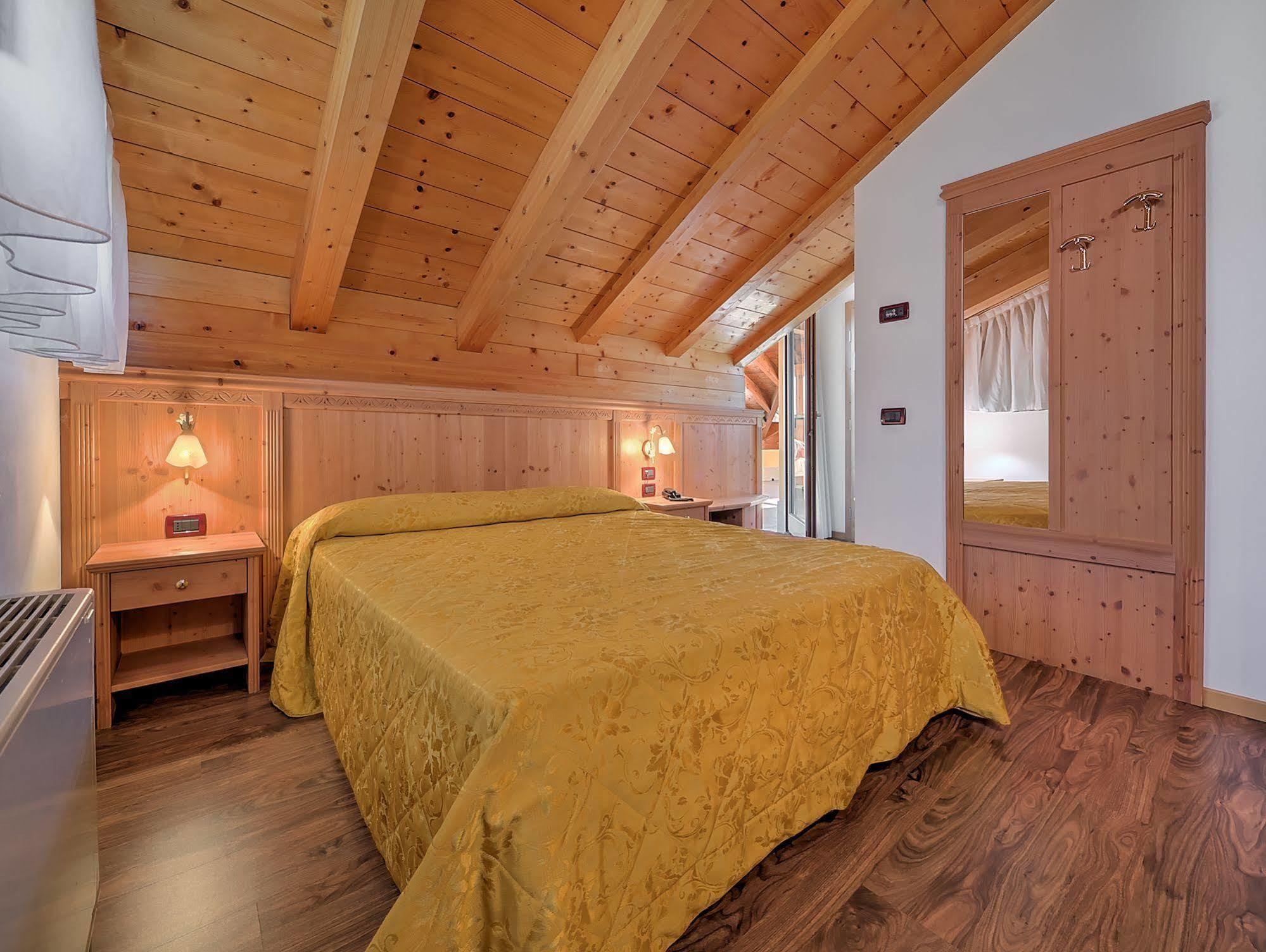 Hotel Garni La Vigna - Adult Friendly San Michele allʼAdige Zewnętrze zdjęcie