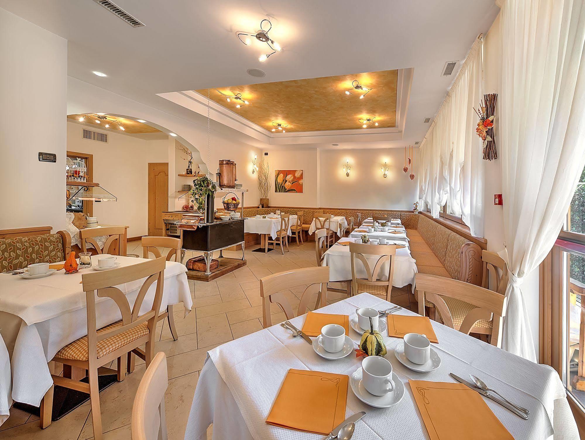 Hotel Garni La Vigna - Adult Friendly San Michele allʼAdige Zewnętrze zdjęcie