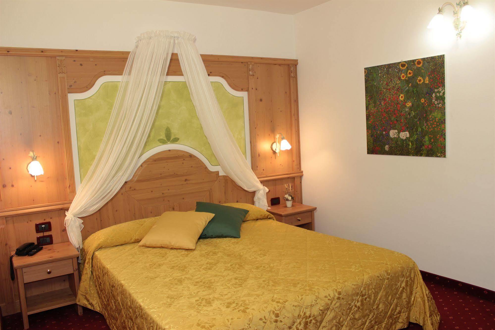 Hotel Garni La Vigna - Adult Friendly San Michele allʼAdige Zewnętrze zdjęcie